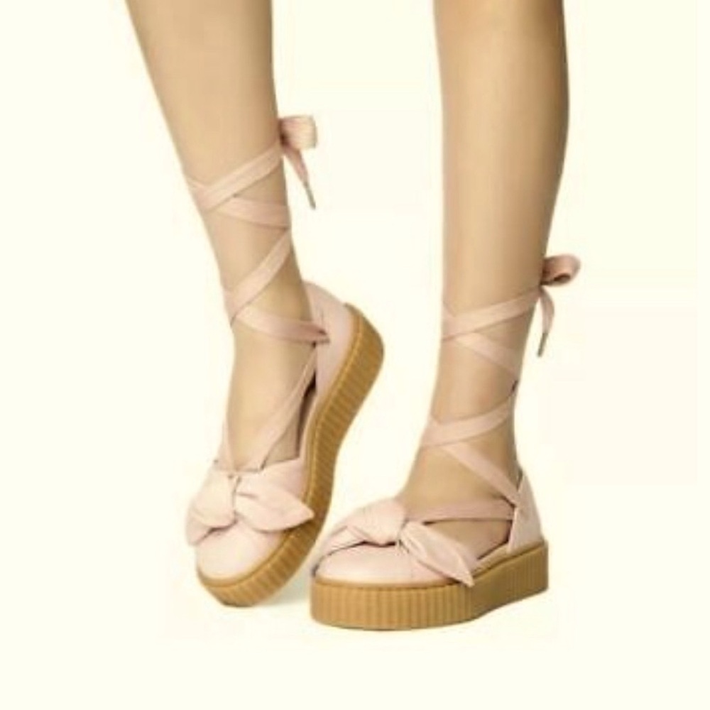 Puma Rihanna Fenty Women’s Bow Creeper in Light Blush Sandal size 7.5